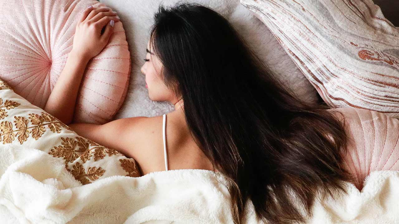 10 ways to protect your hair while sleeping