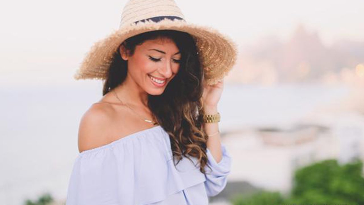 6 Perfect Hairstyles For Vacation  The Beach