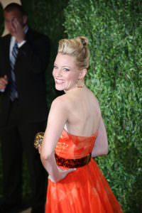 Elizabeth Banks styled by Friend-Soto at the Vanity Fair Oscars Party 2013
