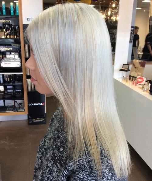 silver blonde straight hairstyle for thin hair