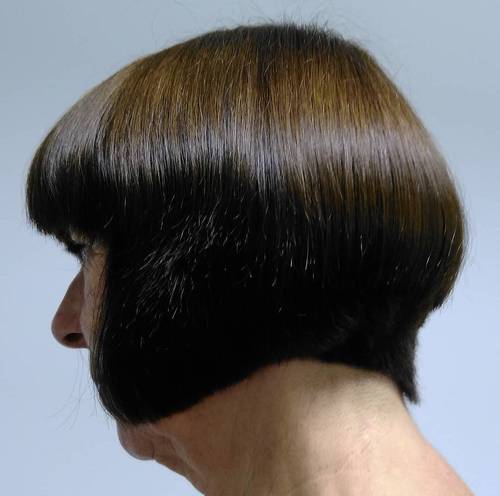layered bob with blunt bangs