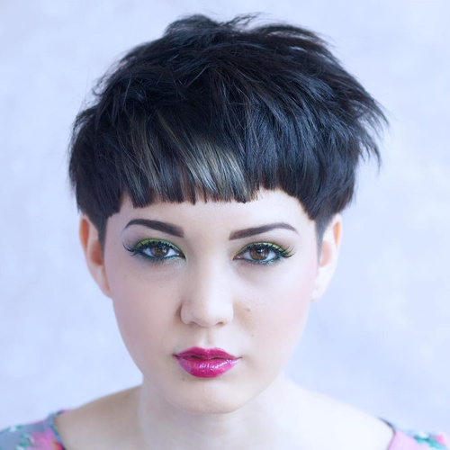 20 Stunning Looks with Pixie Cut for Round Face