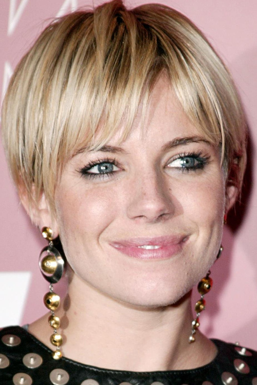 long pixie hairstyle for straight hair