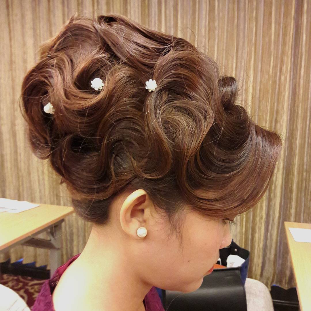Beehive Updo With Finger Waves