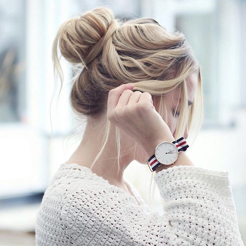 40 Messy Bun Hairstyles to Refresh Your Casual Look