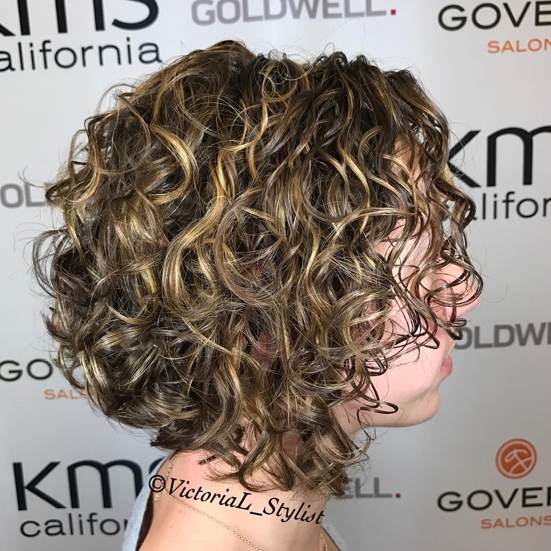 Curly Bob With Golden Blonde Highlights