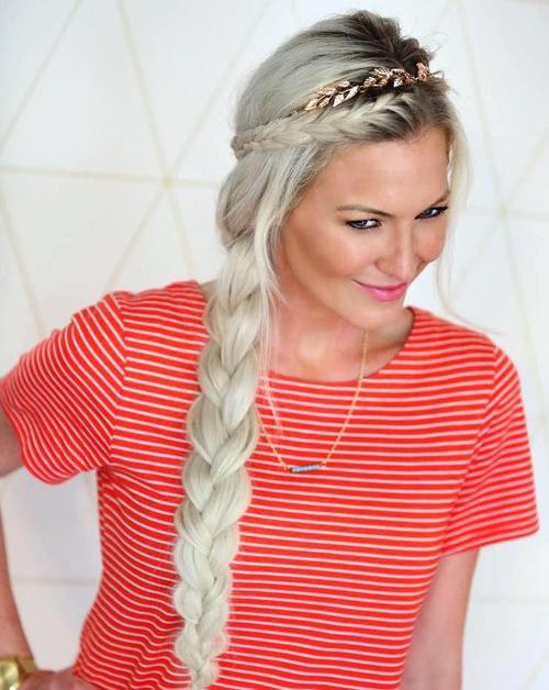 Christmas side braid hairstyle