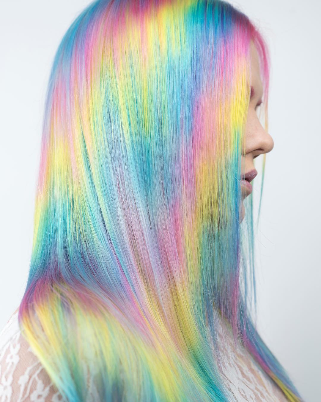 Holographic Hair Takes the Art of Self-Expression over the Rainbow
