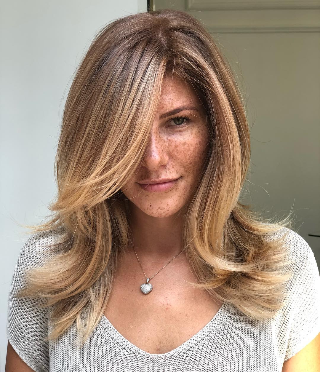Straight Brown Hair with Golden Blonde Highlights