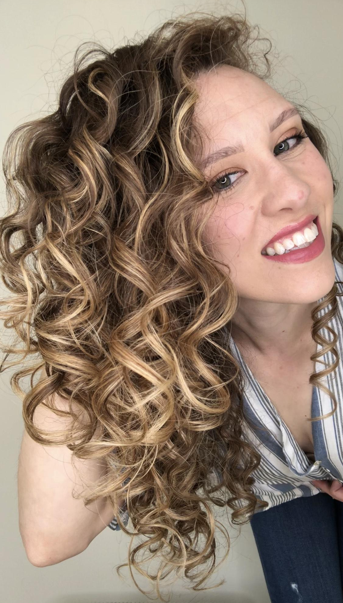 10 Combs and Brushes for Curly Hair with Tips on How to Use Them