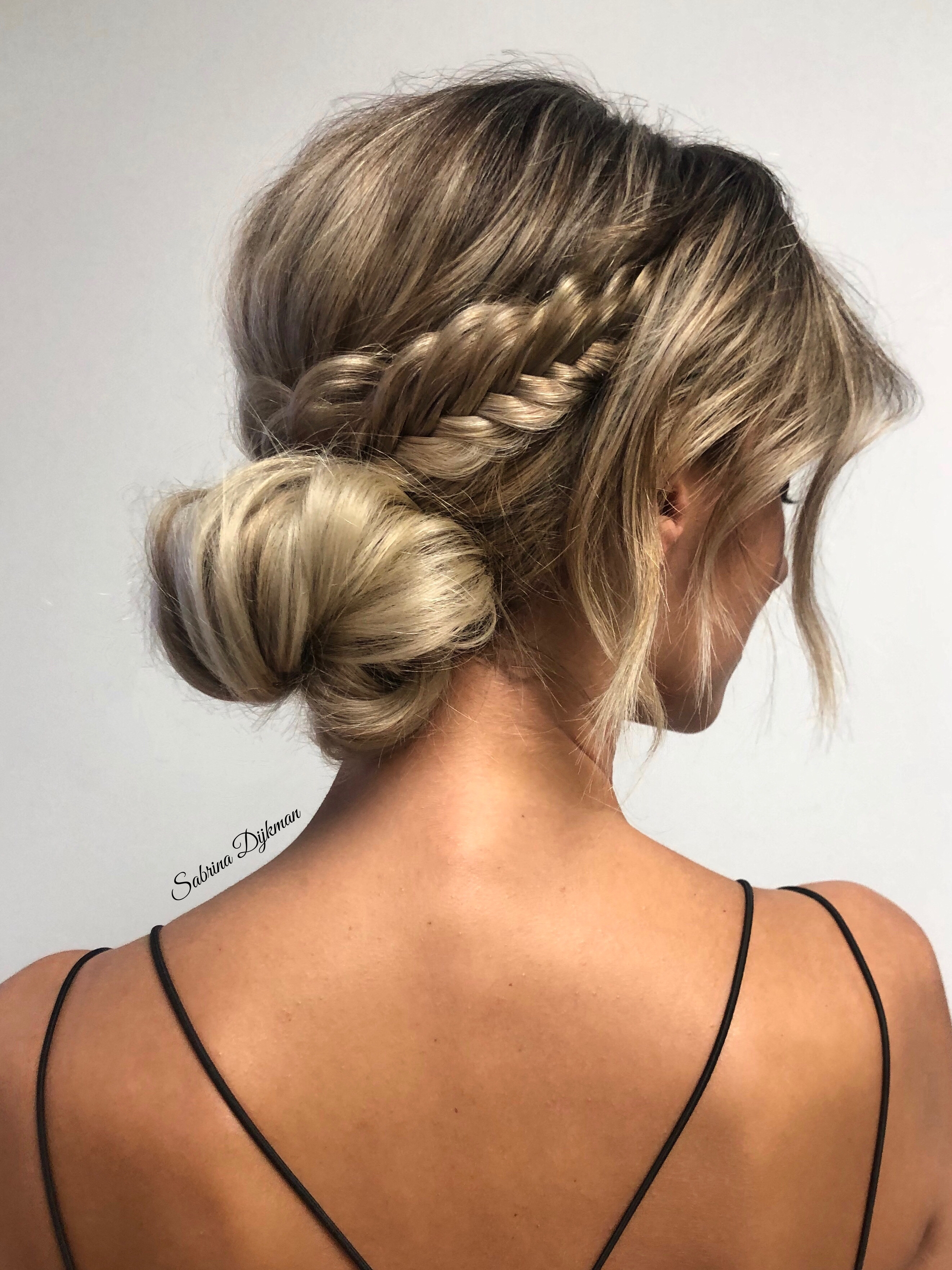 Hairstyle with Clip-In Fishtail Braid