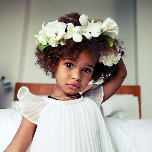 natural flower girl hairstyle