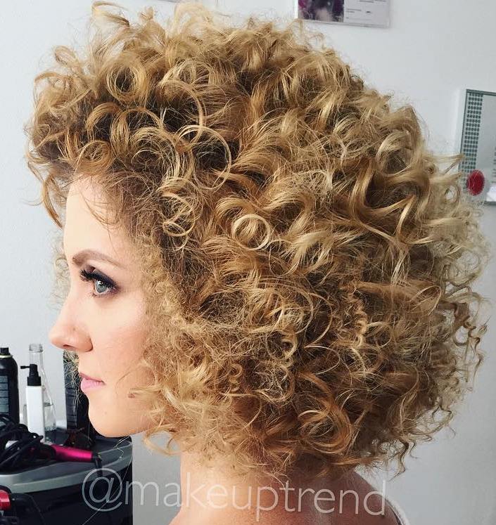 Curly Blonde Hairstyle