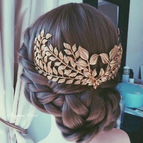 braided updo for bridesmaids