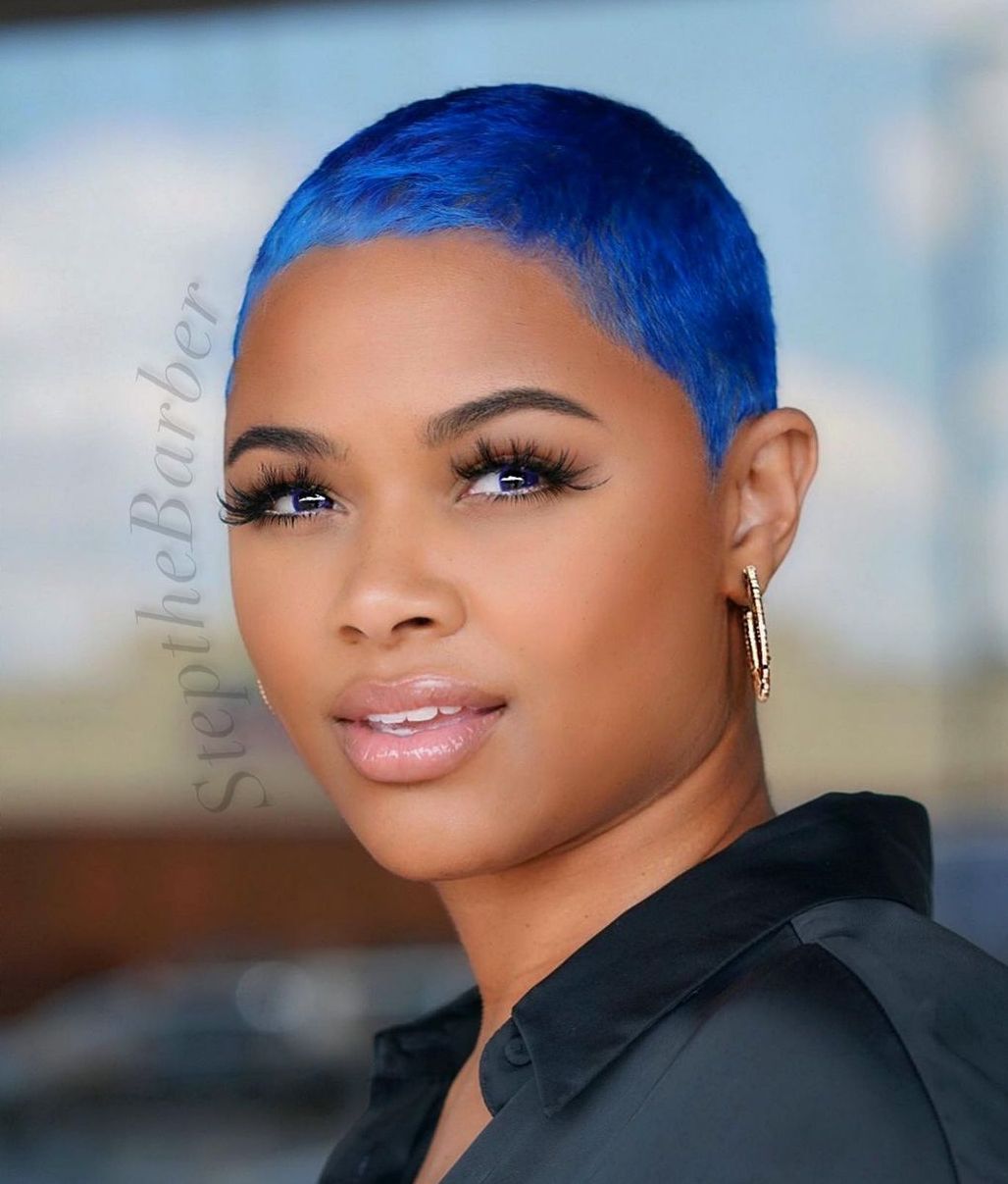 Short Blue Hairstyle for Black Girl