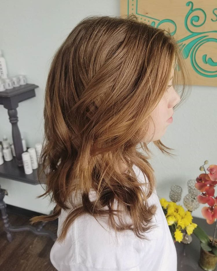 Messy Hairstyle For Shoulder-Length Hair