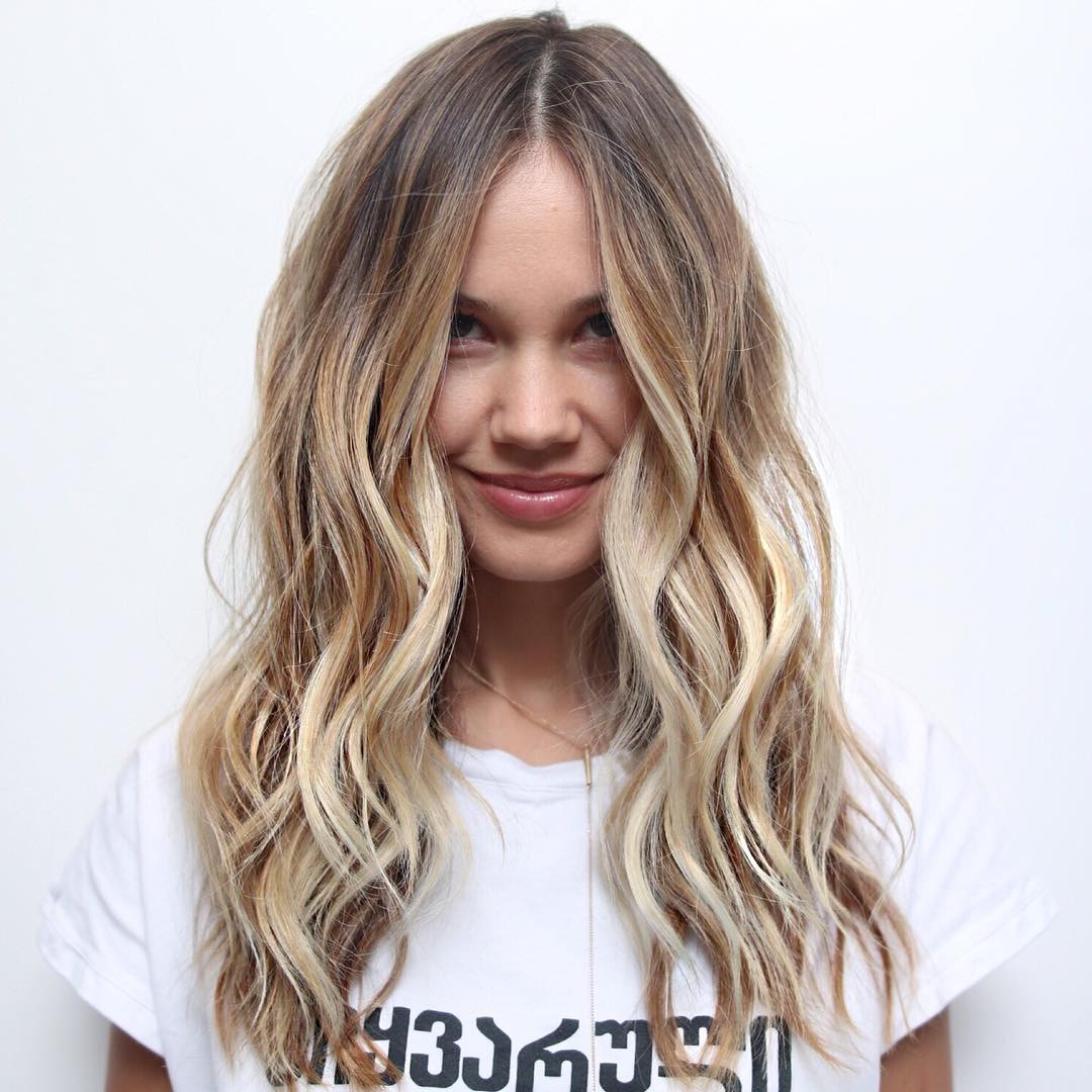 Long Blonde Wavy Hairstyle