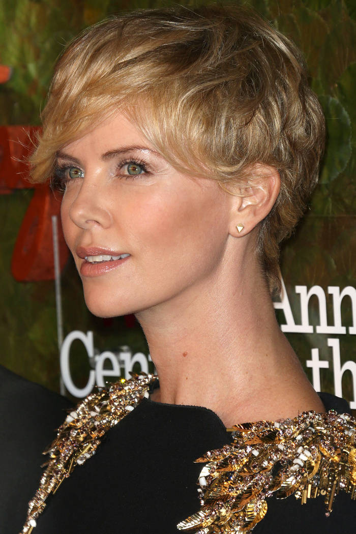 Charlize Theron short hairstyle for Christmas