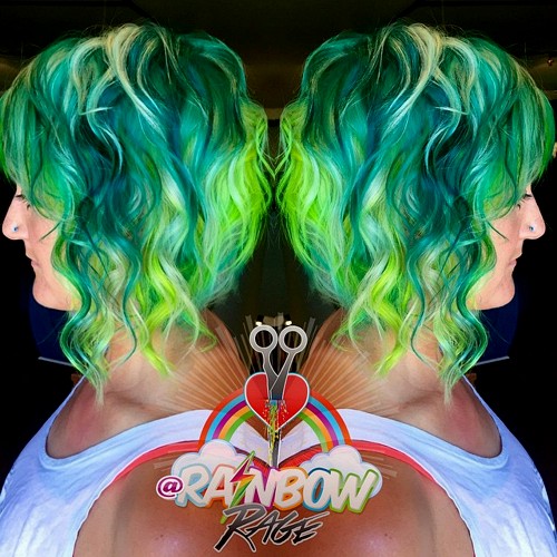 Wavy Bob And Green Hair Color