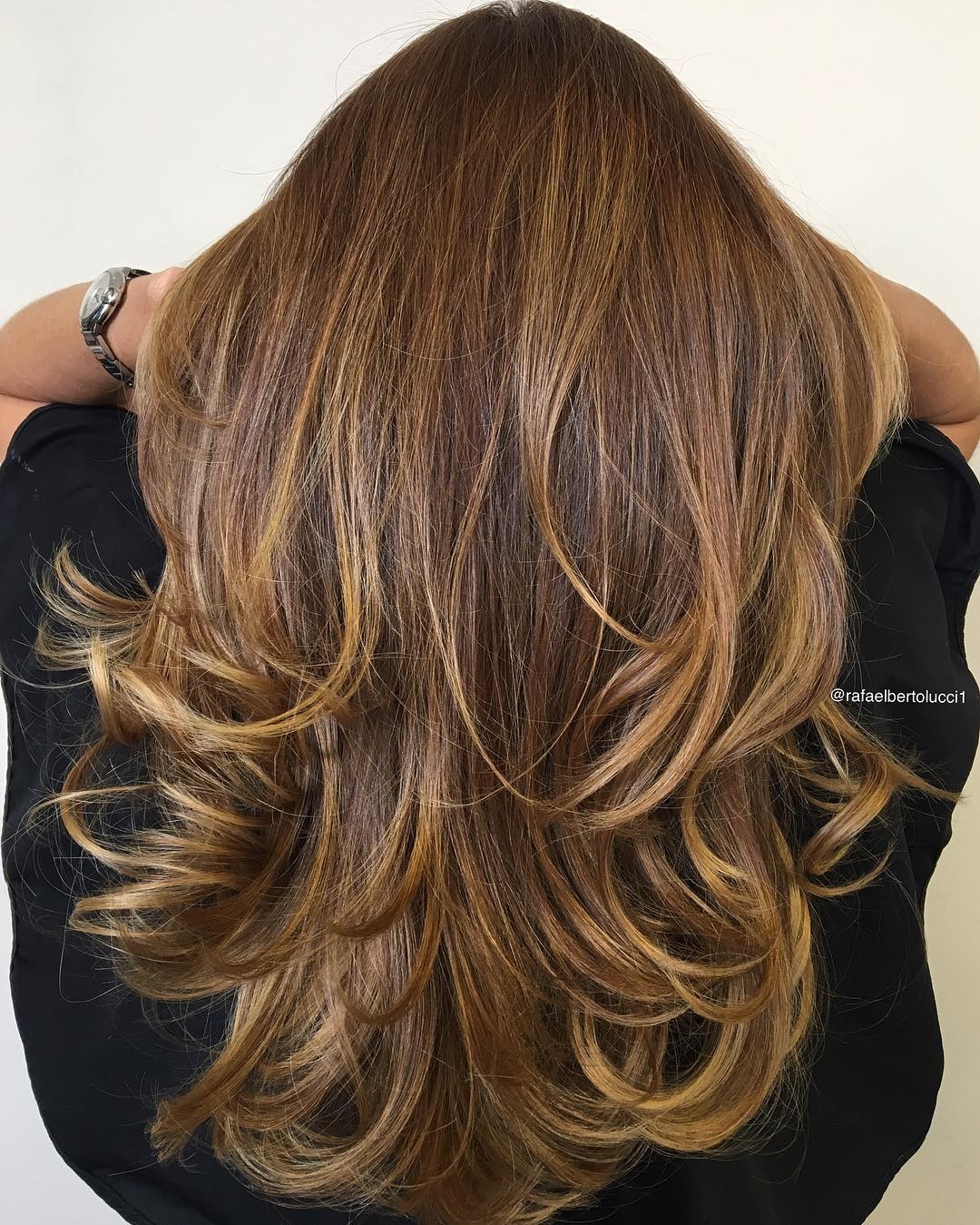 20 Golden Brown Hair Color Ideas All Brunettes Need to See