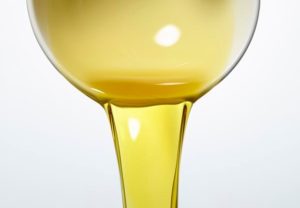 620-olive-oil-pour.imgcache.rev1363711693956.web