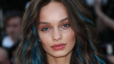 10 Blue Highlights on Brown Hair You'll See Trending in 2021