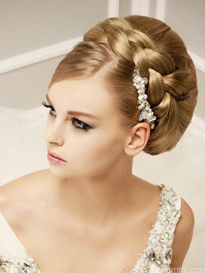 Wedding Hairstyles for Brides 75-min