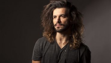 23 Kickass Long Hairstyles for Men With Thick Hair
