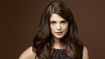 5 Exotic Ashley Greene Hairstyles to Copy