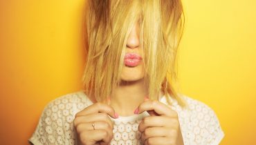 Hair Turned Yellow After Bleaching: 4 Easy Fixes