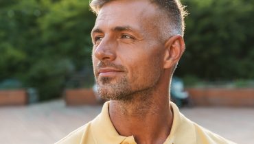 30 Statement Haircuts for Men Over 40