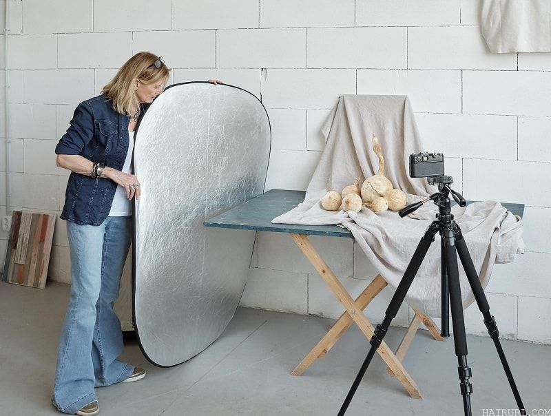 using light reflector for photography