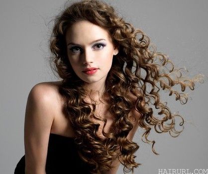 Beautiful curly hairstyle for girl