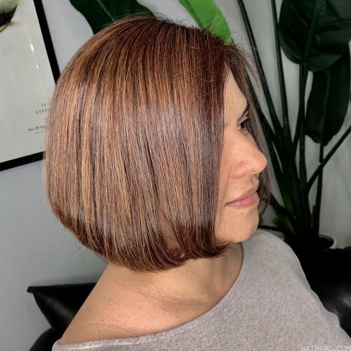 short hairstyles for women over 50 with round face