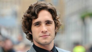The Best Wavy Hairstyles for Men With Thick Hair