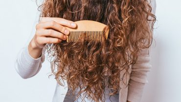 The 7 Best Combs and Brushes for Curly Hair - Buy The Right Tools