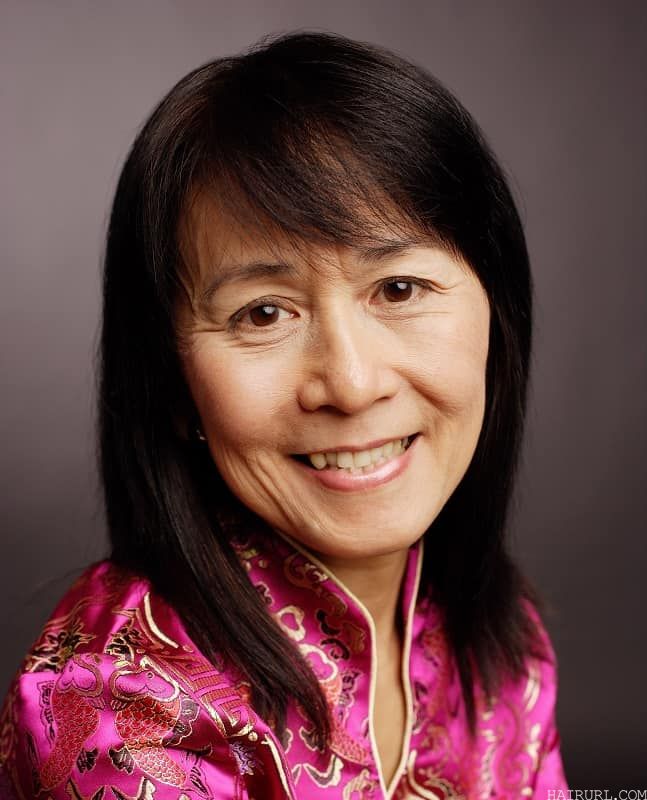 medium hairstyle for Asian woman over 50