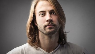 22 Savior Hairstyles for Men to Hide That Big Forehead