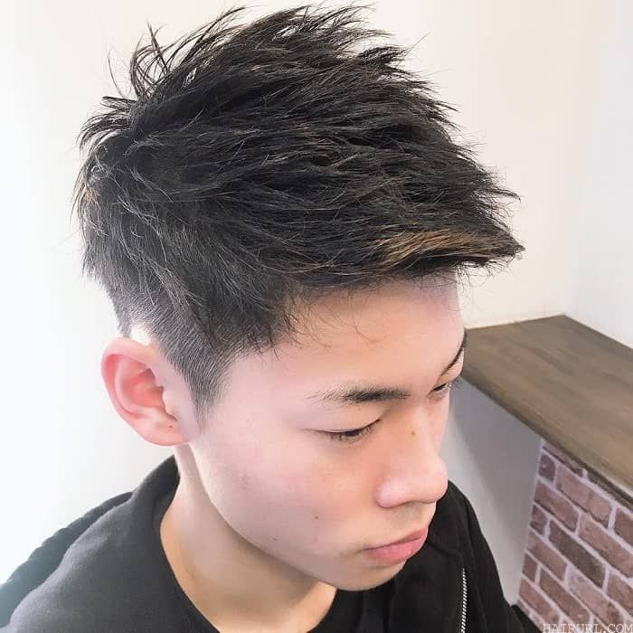 short messy spiky hairstyle for men