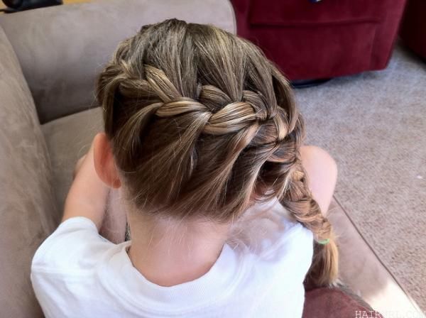 Cutest Easy to do school girl hairstyles 36-min