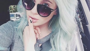 5 Striking Blue And White Hair Options for Real Divas