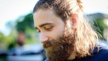 6 Effective Tips to Straighten A Curly Beard