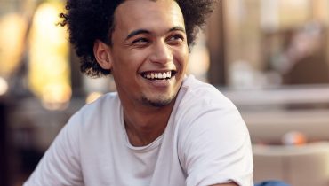 10 Curly Hairstyles for Men With Thick Hair