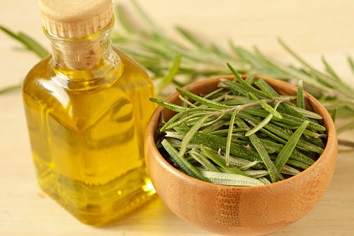Benefits of Rosemary Oil For Natural Hair