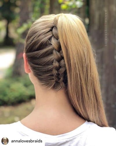 Upside-down braided ponytail are the perfect hairstyle for school! Check out 10 ridiculously cute and easy back to school hairstyles!