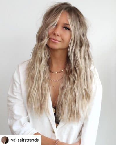 Timeless beach waves are the perfect summer hairstyle!