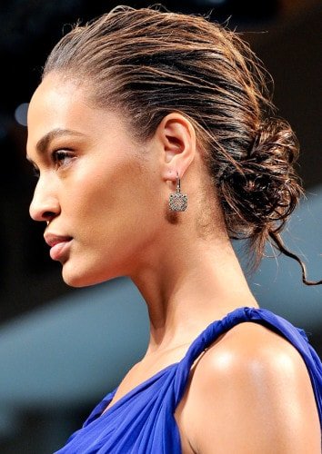 2012 was one heck of a year, especially in the hair world. Check out 5 of the hottest, most popular hairstyles of 2012...