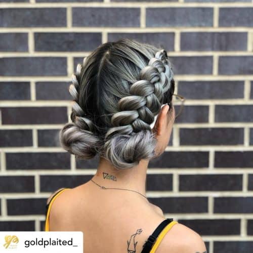 Dutch pigtails and buns are the perfect hairstyle for school! Check out 10 ridiculously cute and easy back to school hairstyles!