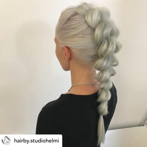 Pull-through braids are the perfect hairstyle for school! Check out 10 ridiculously cute and easy back to school hairstyles!