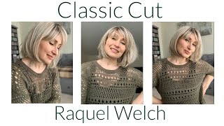 Classic Cut By Raquel Welch In Shaded Biscuit Rl19/23Ss Wig Review #Clssicbobstyle